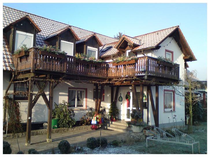 Kirschberghof Gaestehaus Und Weinverkauf Зоммерхаузен Экстерьер фото